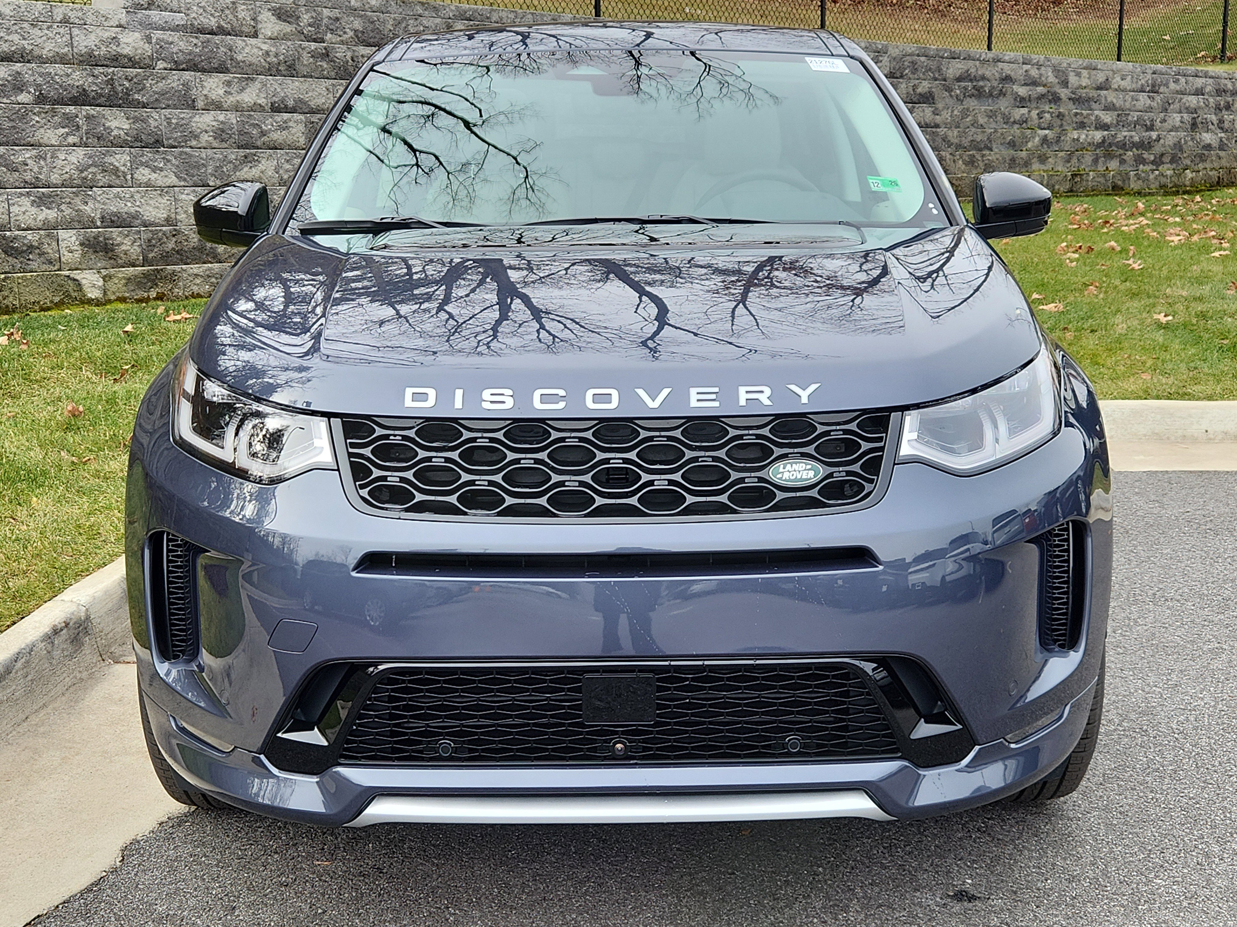 New 2025 Land Rover Discovery Sport S image 8