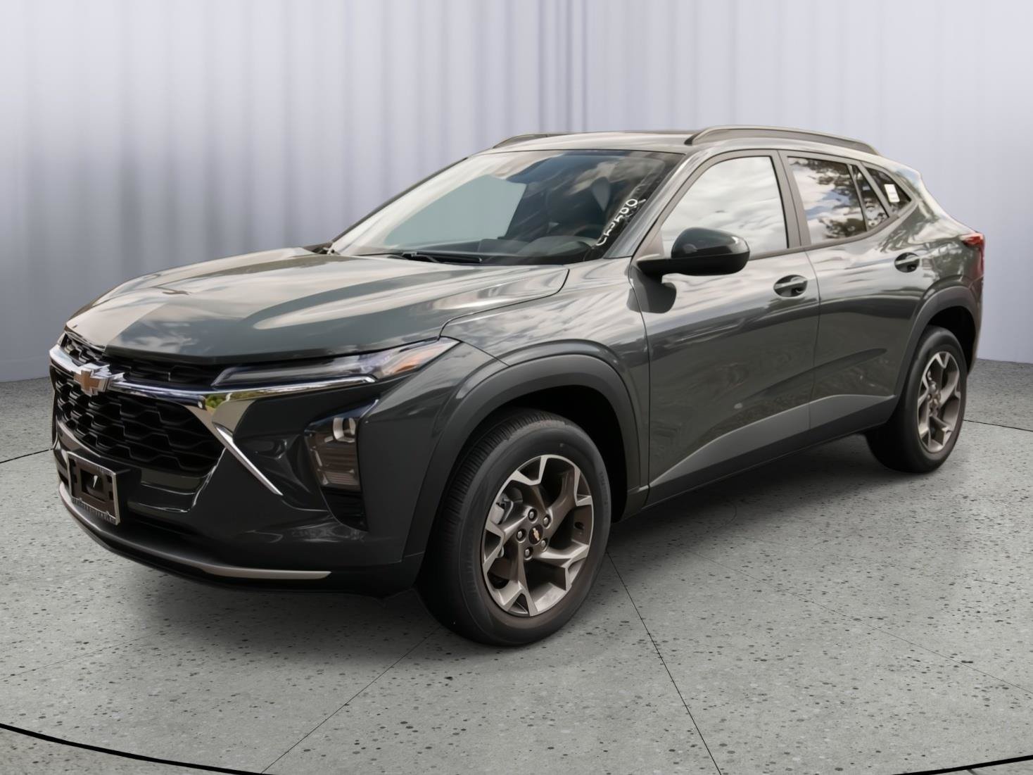 New 2026 Chevrolet Trax LS w/ LS Convenience Package FWD image 3