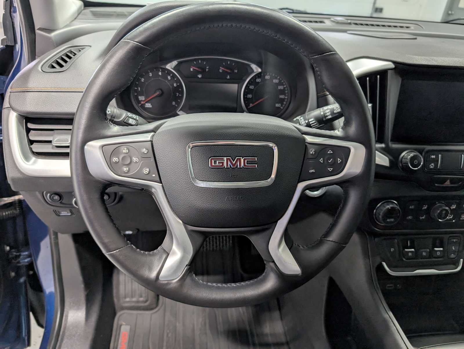 Used 2020 GMC Terrain SLT w/ Preferred Package AWD/4WD image 36