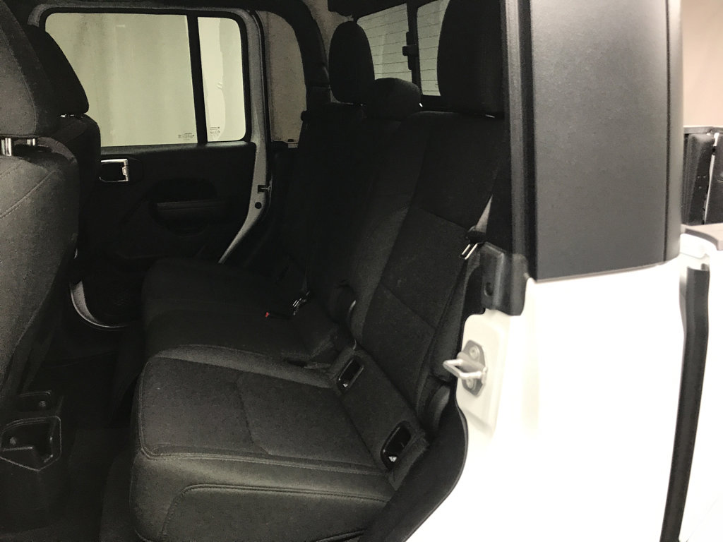 Used 2021 Jeep Gladiator Willys image 19
