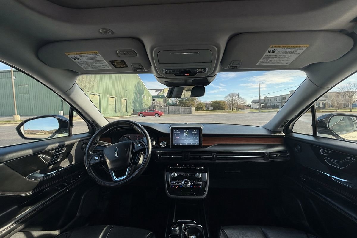 Used 2020 Lincoln Corsair Reserve w/ Equipment Group 201A image 15