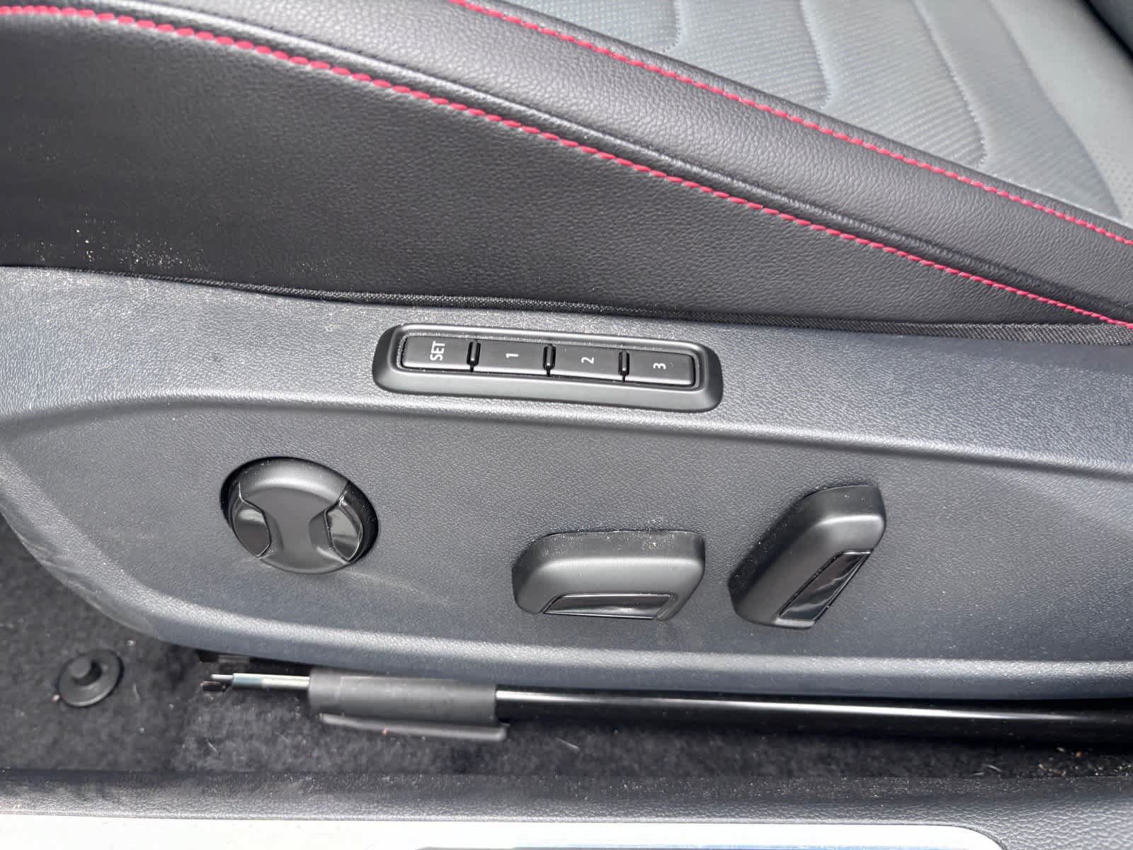 Used 2026 Volkswagen Jetta GLI Autobahn FWD image 11