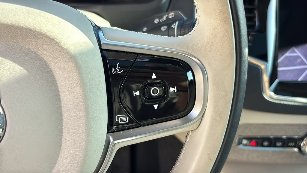 Certified 2023 Volvo XC90 B6 Plus w/ Protection Package Premier AWD/4WD image 17