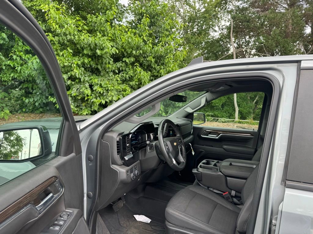 Used 2023 Chevrolet Silverado 1500 LT w/ All Star Edition Plus RWD image 9