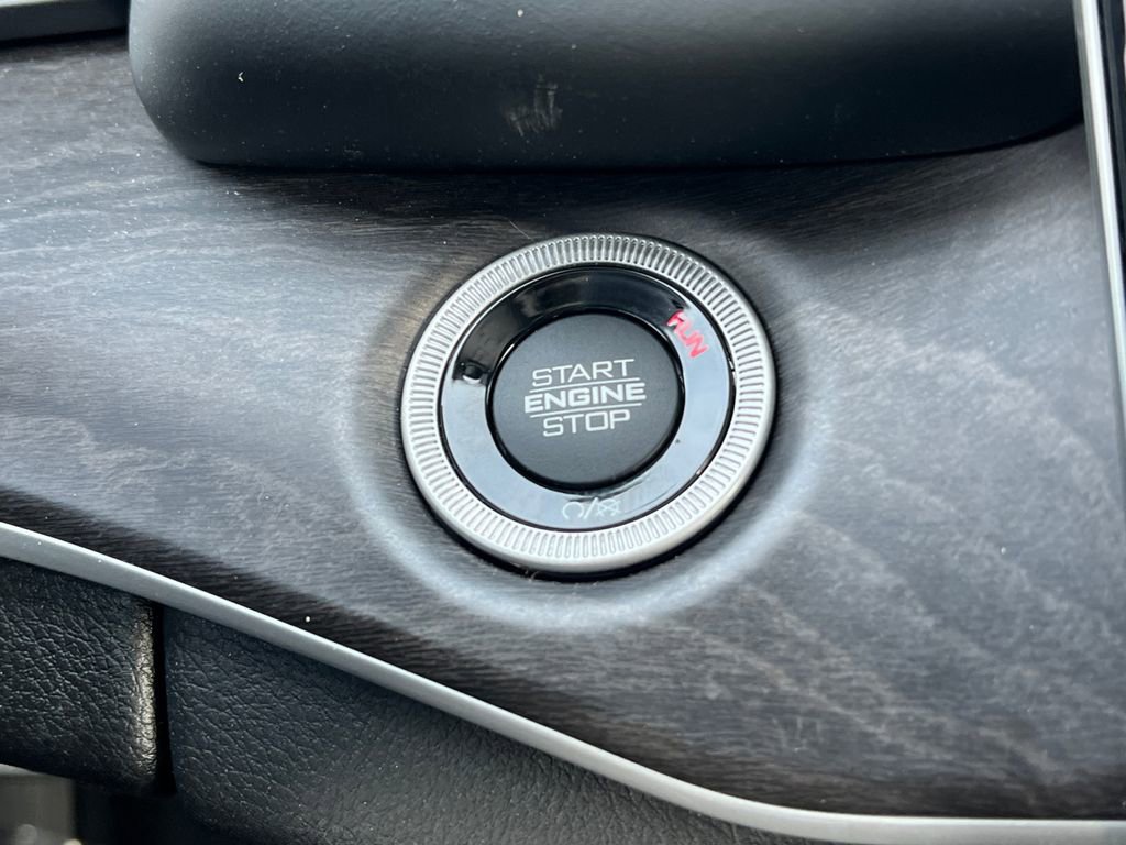 Used 2022 Jeep Grand Cherokee Limited 4xe image 31