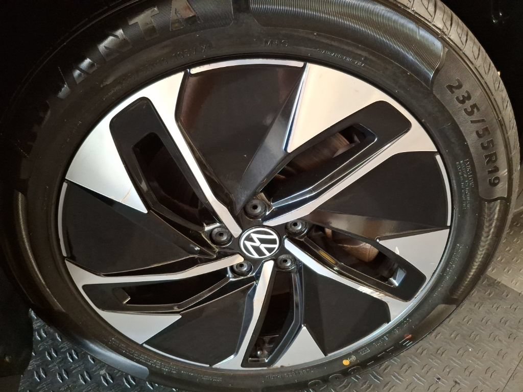 Used 2021 Volkswagen ID.4 Pro RWD image 4