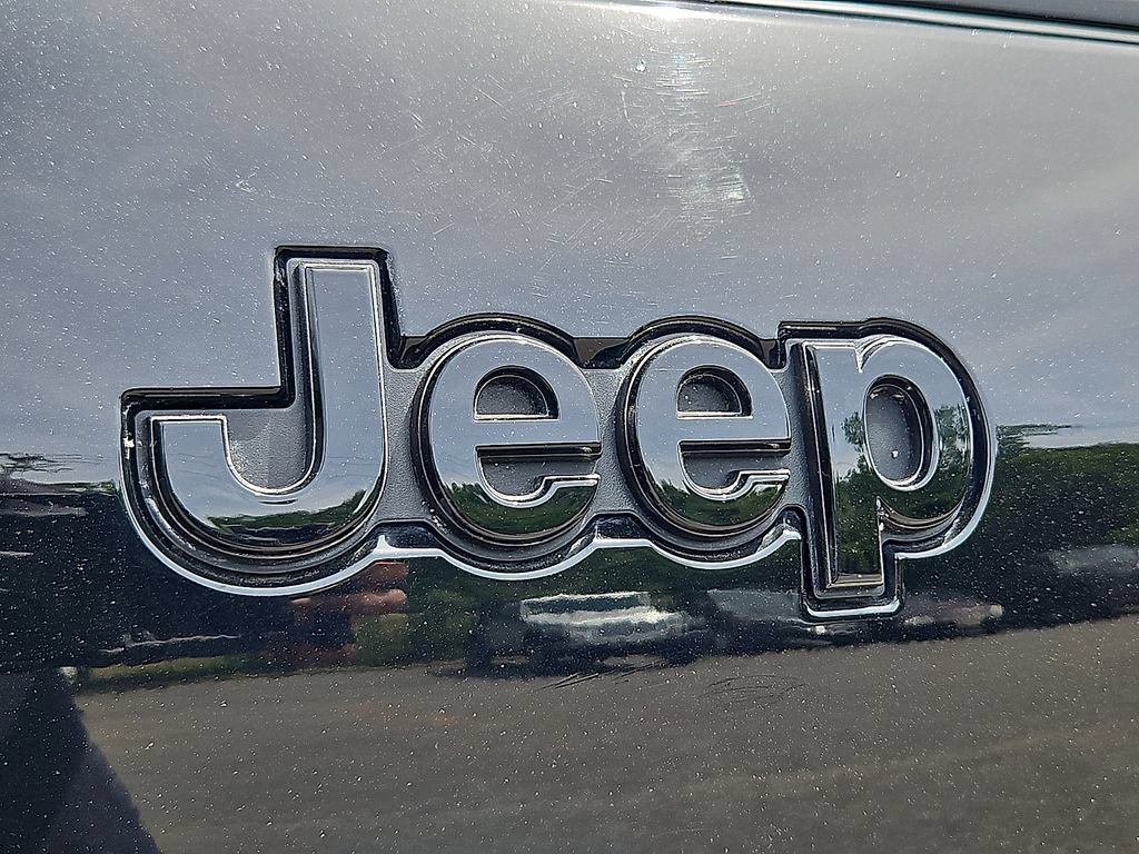 Certified 2024 Jeep Grand Cherokee L Altitude AWD/4WD image 30