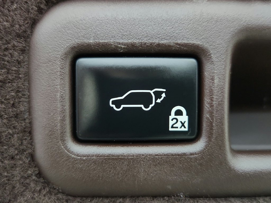 Used 2019 Lexus RX 450h AWD image 38