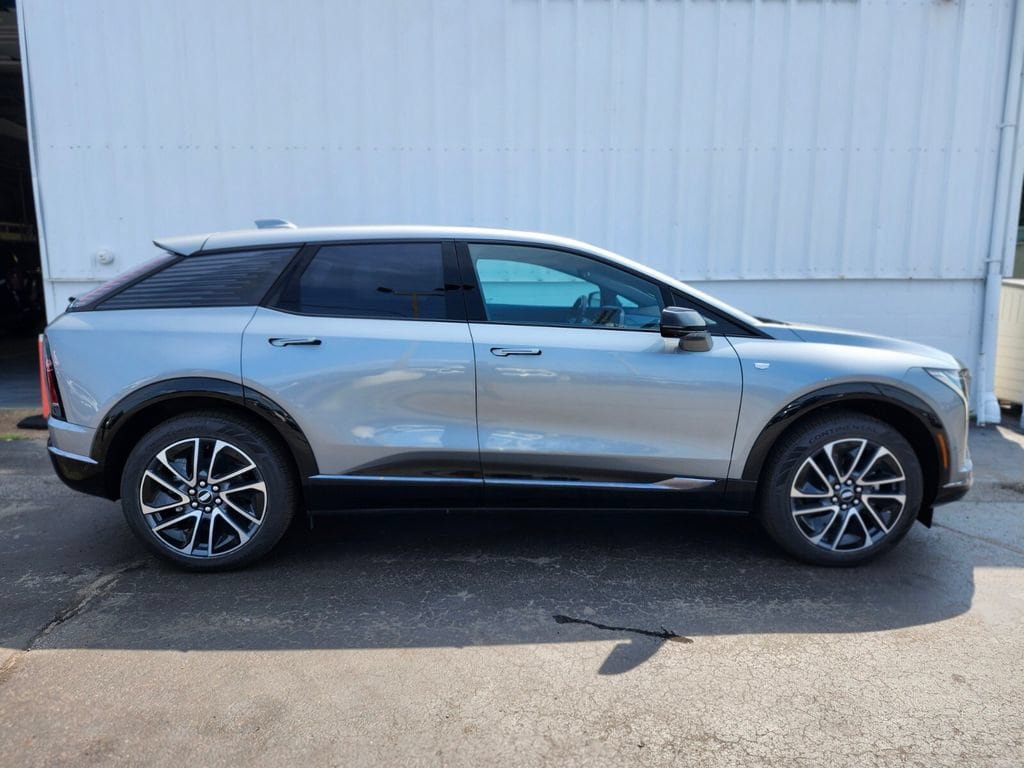 New 2026 Cadillac Optiq Sport 2 AWD/4WD image 2