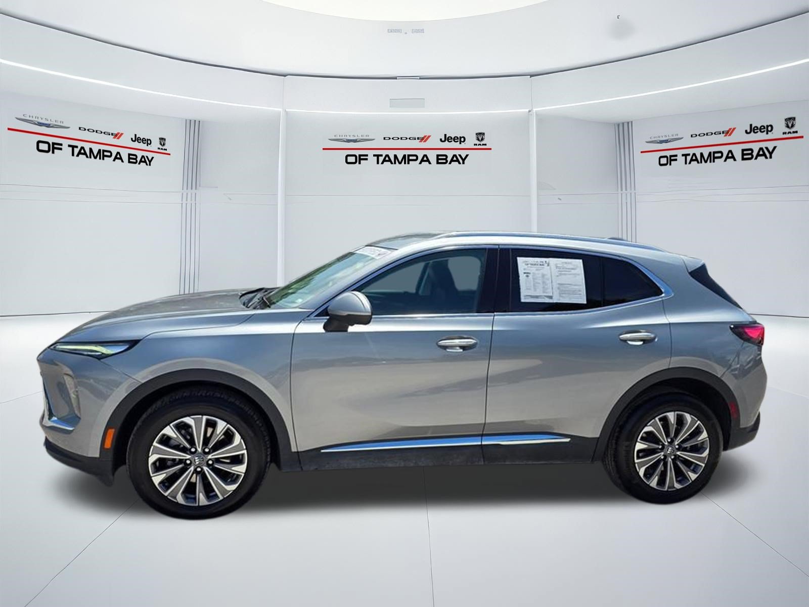 Used 2024 Buick Envision Preferred AWD/4WD image 3