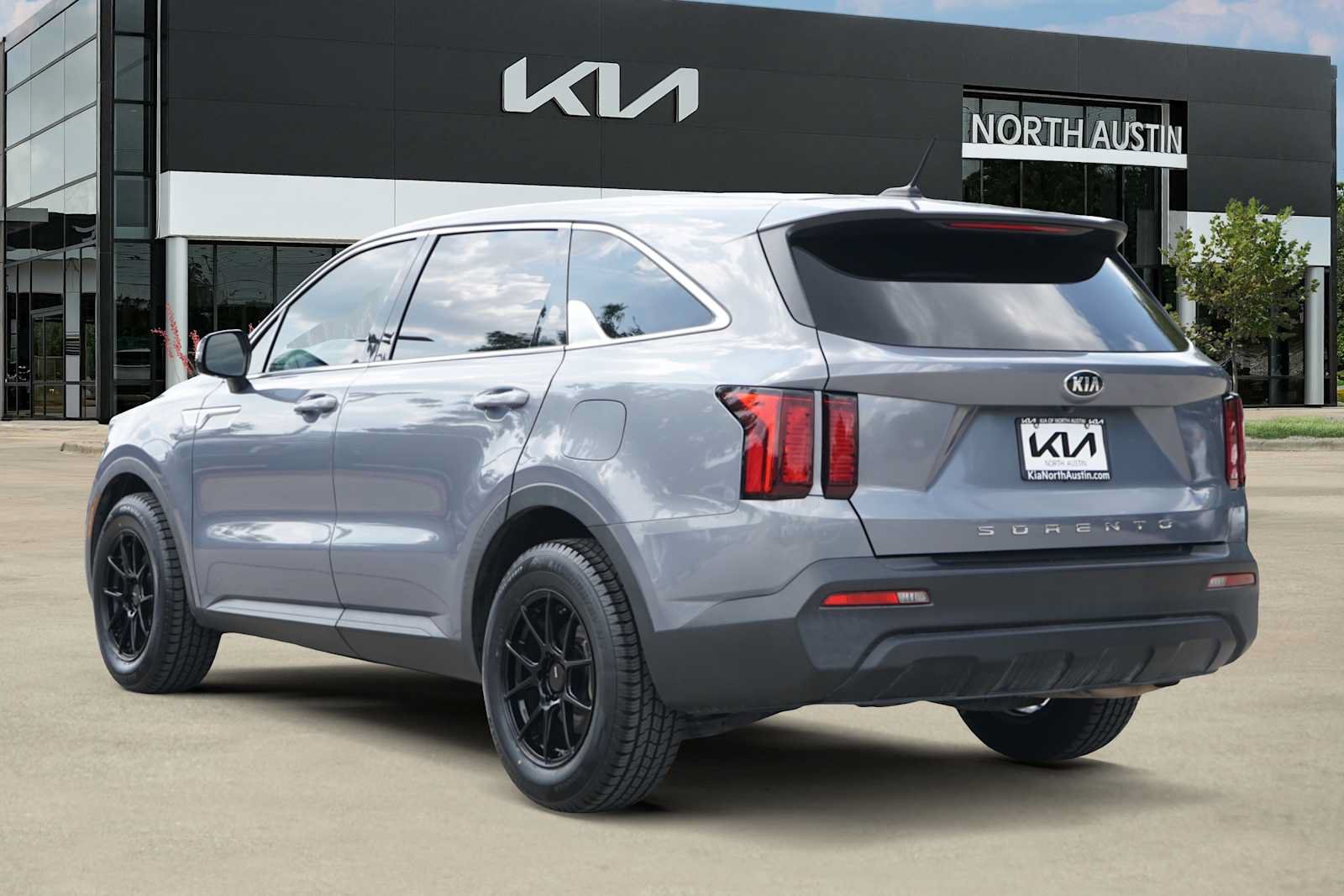 Certified 2021 Kia Sorento LX FWD image 4