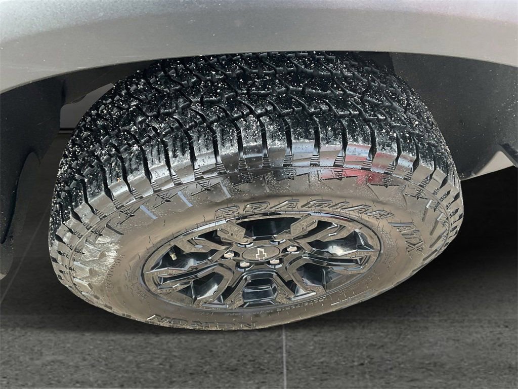 Used 2023 Chevrolet Silverado 1500 ZR2 w/ Technology Package image 13