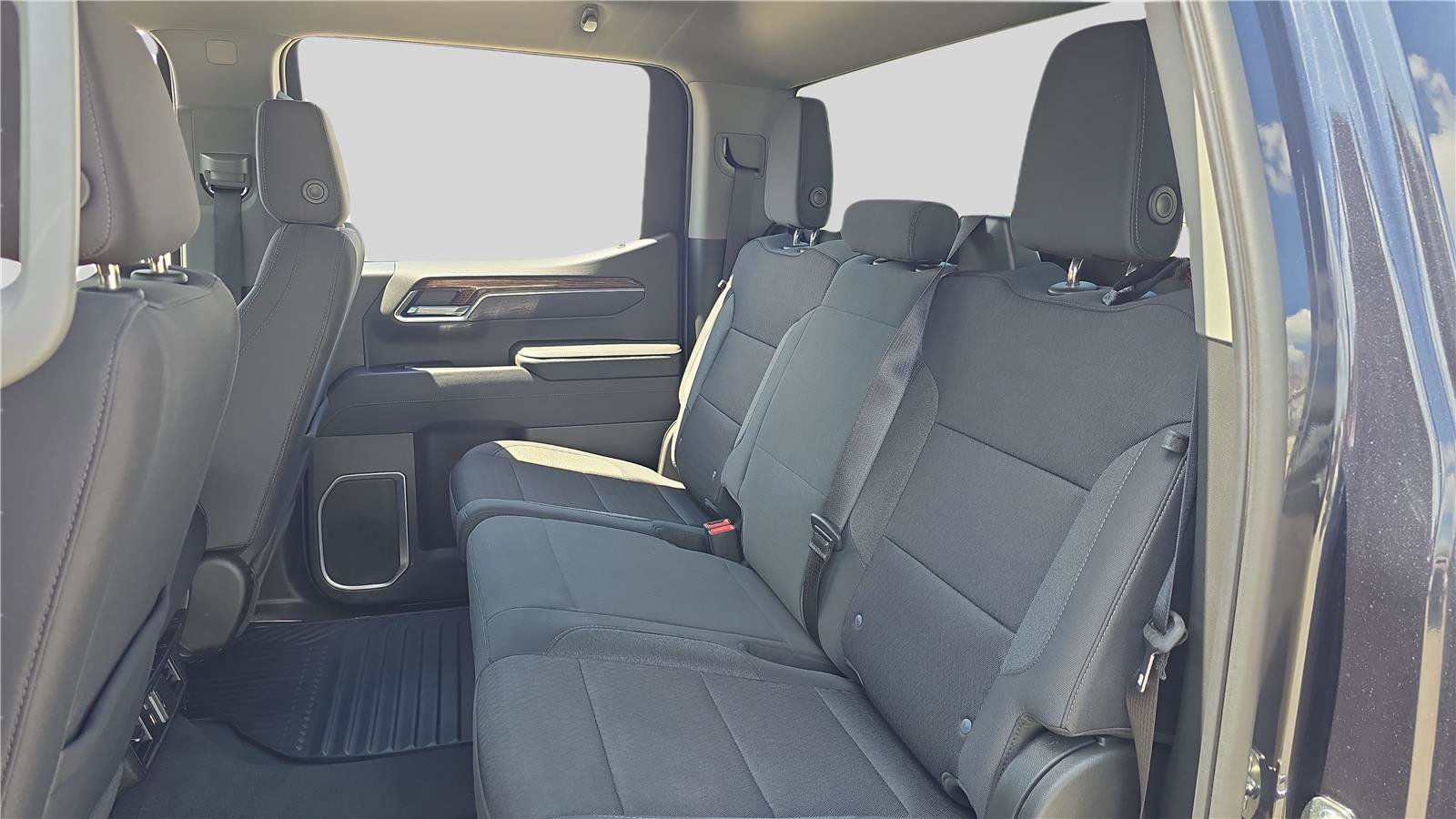 Used 2023 GMC Sierra 1500 SLE AWD/4WD image 18