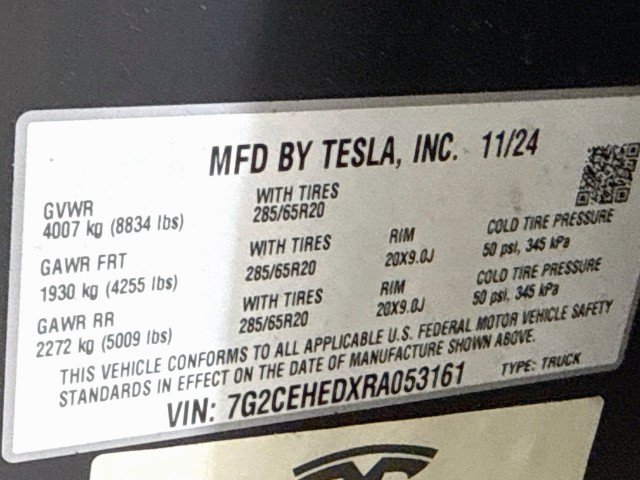 Used 2024 Tesla Cybertruck AWD Crew Cab image 31