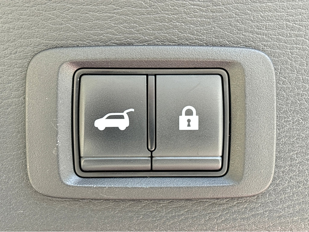 Used 2024 Mitsubishi Outlander SE image 25