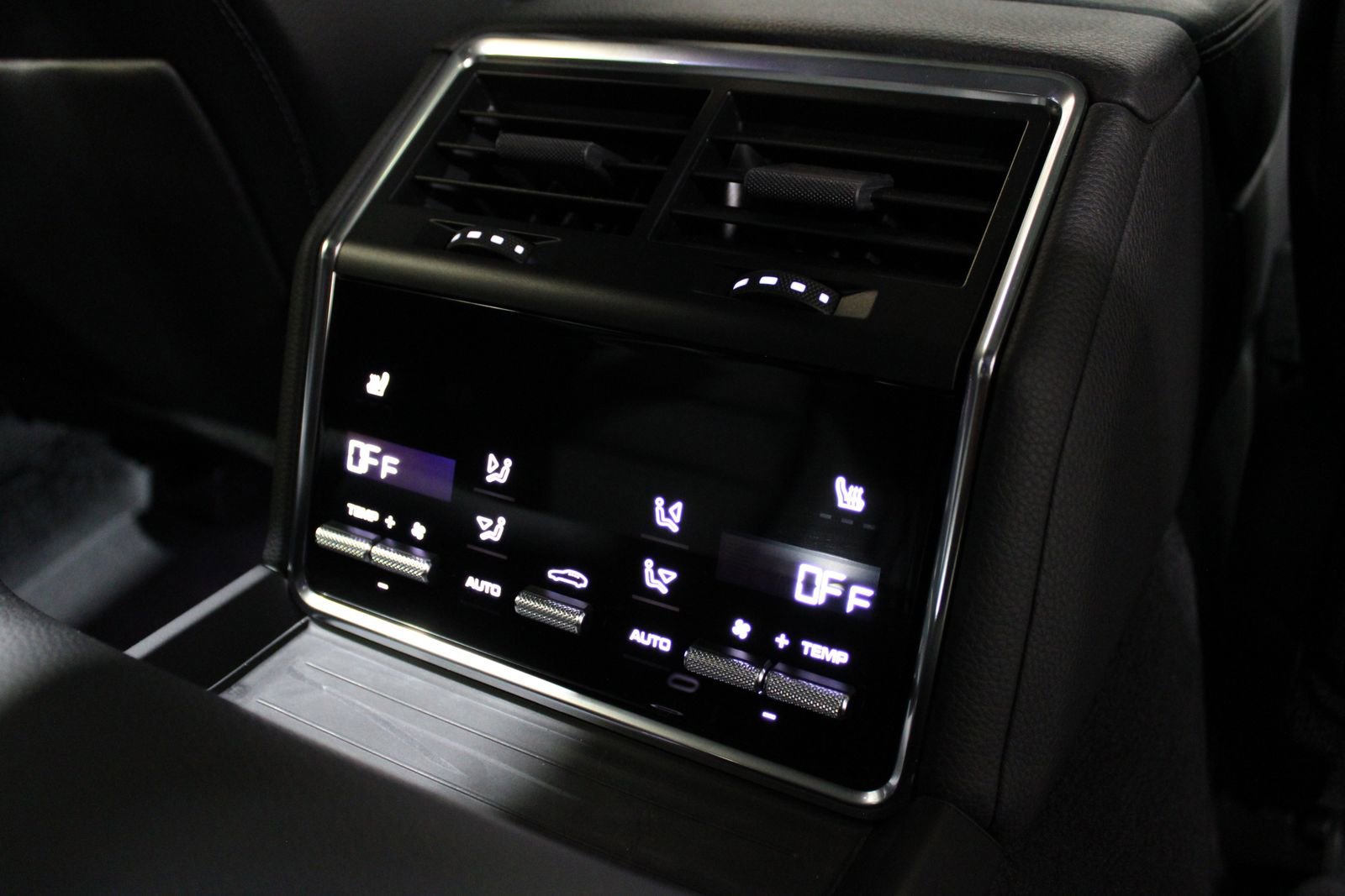 Used 2023 Porsche Panamera Platinum Edition image 26