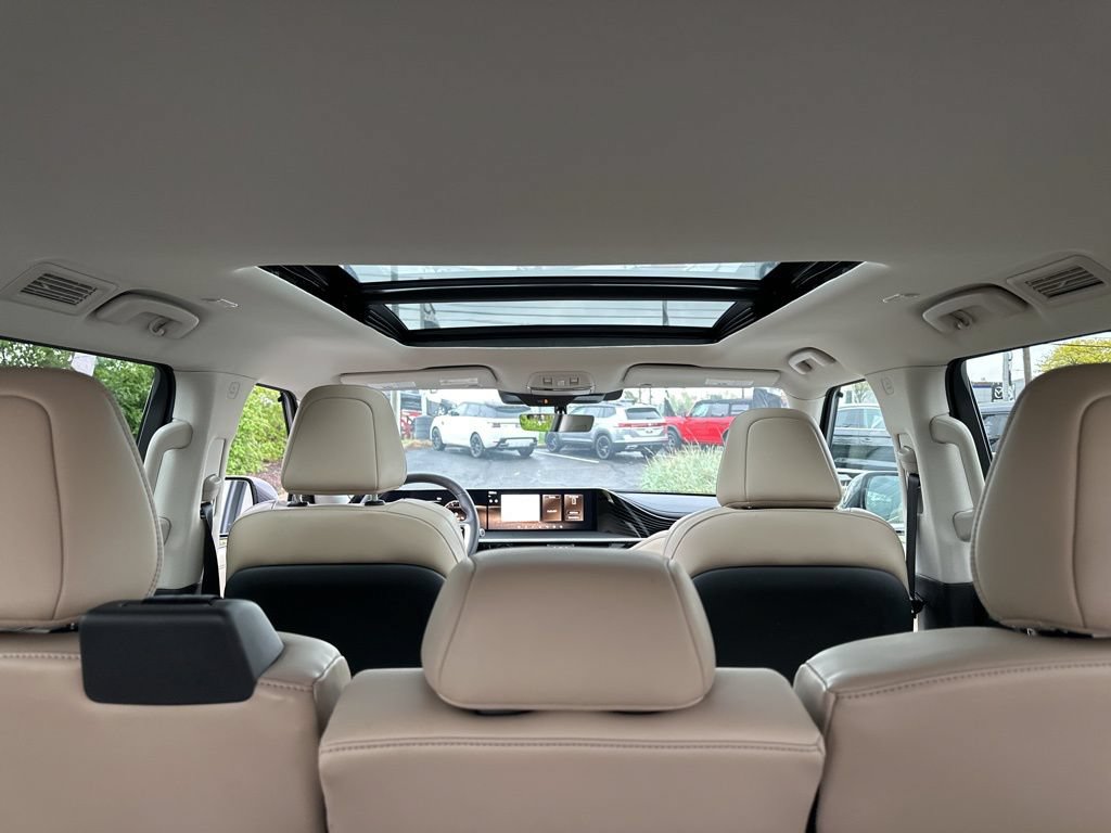 Certified 2026 INFINITI QX80 Pure w/ Cargo Package AWD/4WD image 38