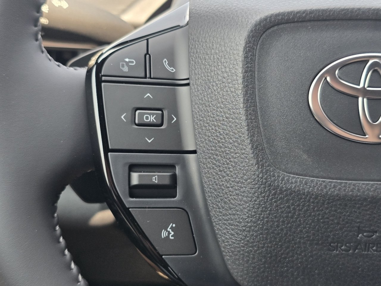 New 2026 Toyota C-HR AWD/4WD image 31