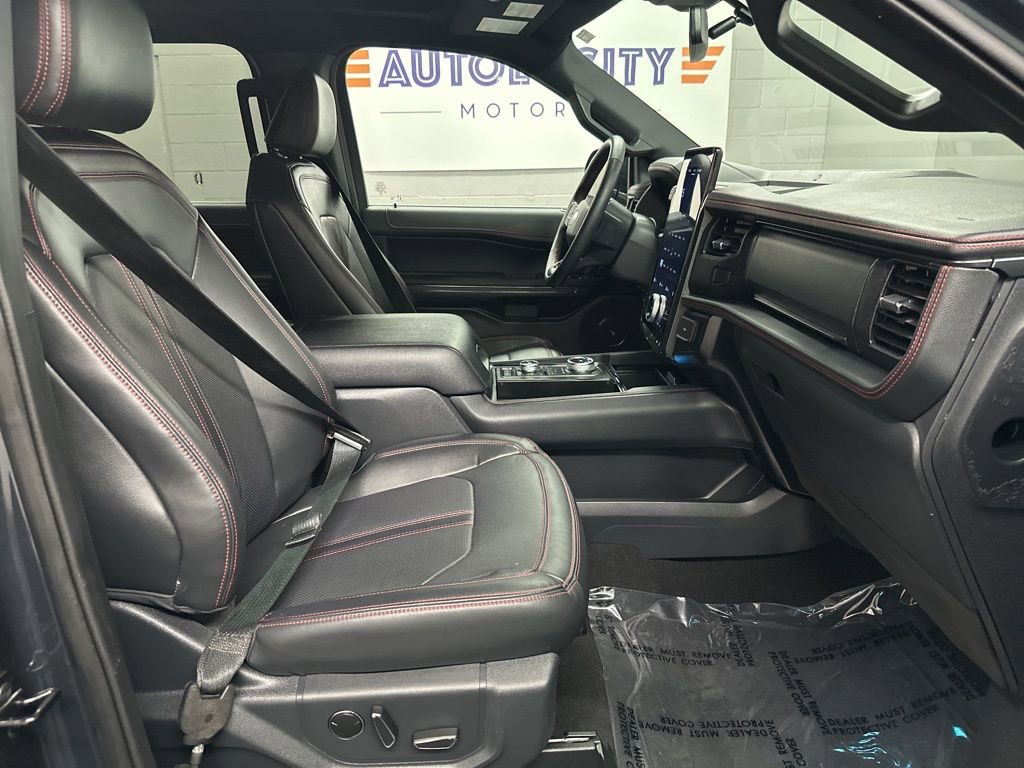 Used 2024 Ford Expedition Limited AWD/4WD image 19