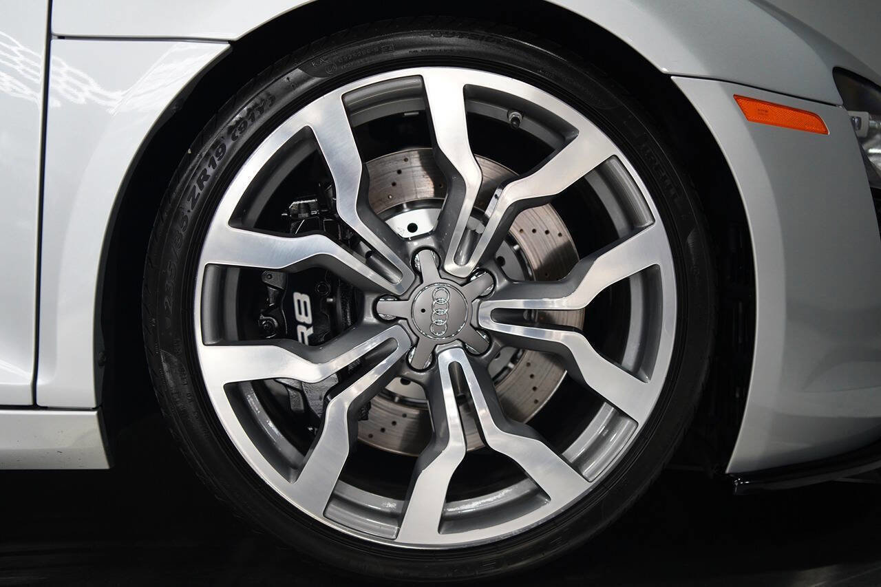 Used 2009 Audi R8 V10 AWD/4WD image 34