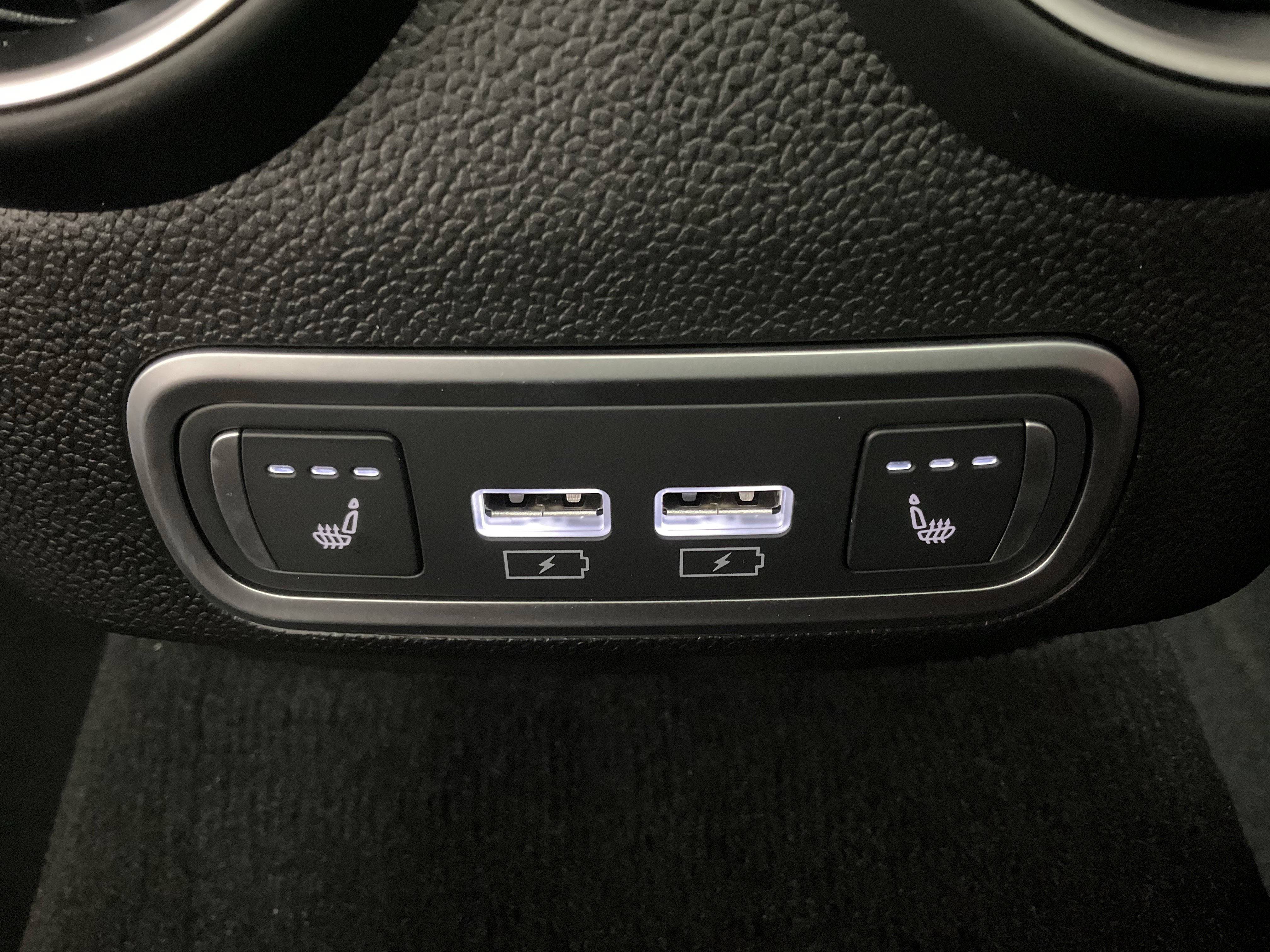 New 2026 Alfa Romeo Giulia AWD 4dr Car w/ Driving Assist Package image 18