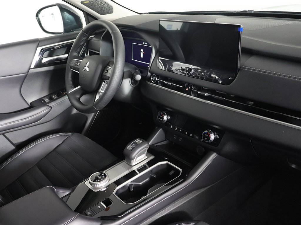 New 2026 Mitsubishi Outlander SE FWD image 31