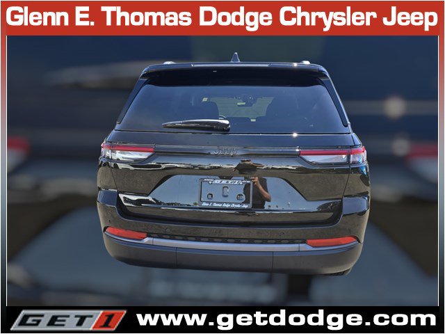 New 2027 Jeep Grand Cherokee Limited RWD image 5
