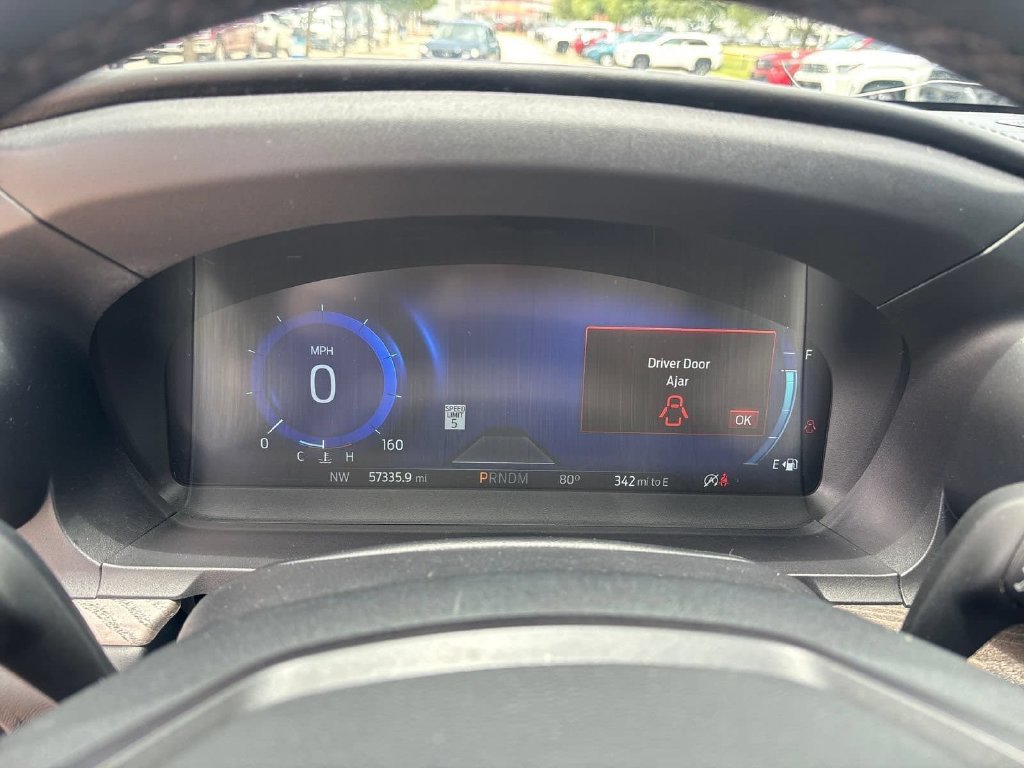 Used 2020 Ford Explorer Platinum w/ Premium Technology Package AWD/4WD image 18