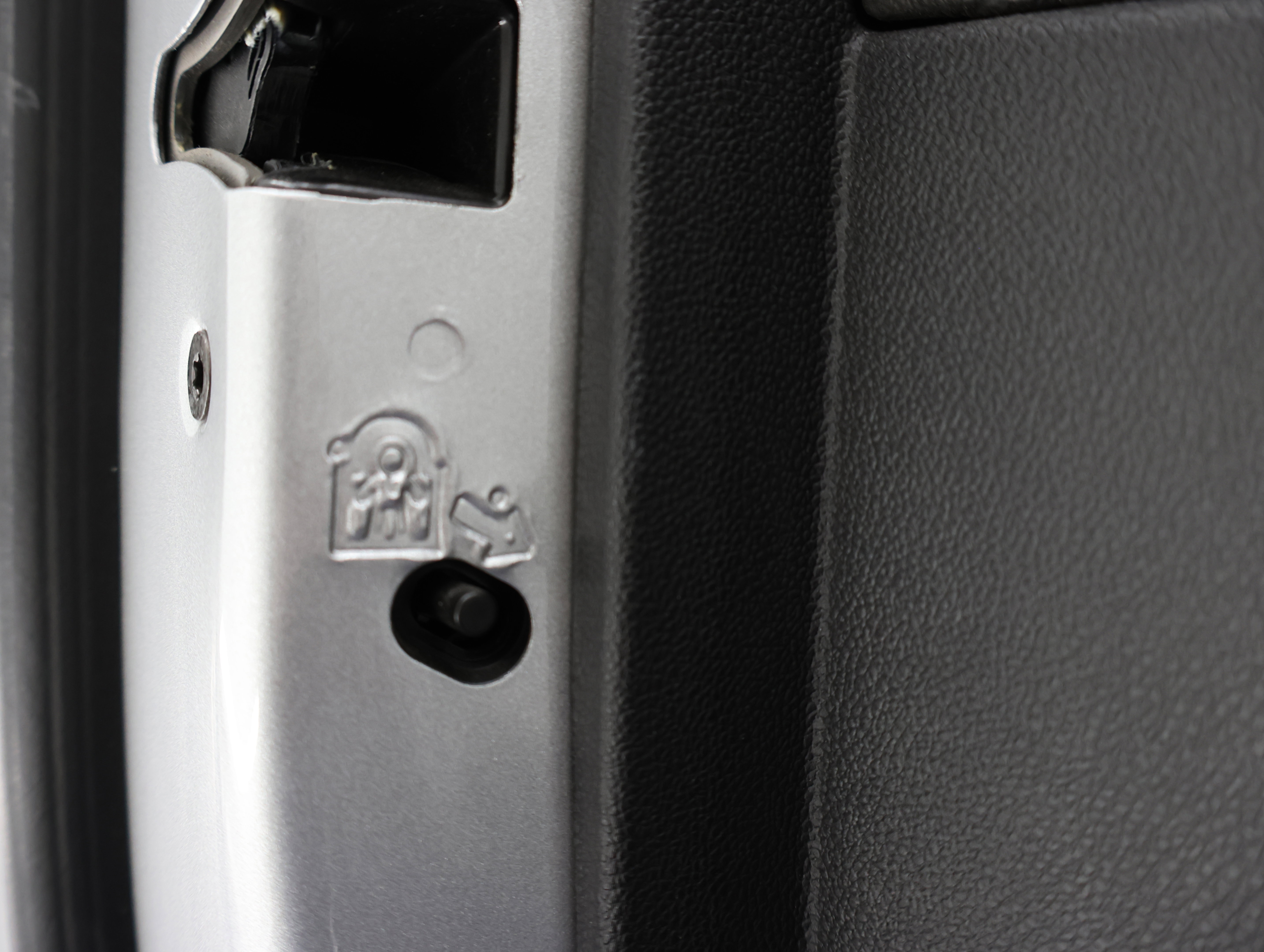 Used 2023 Chevrolet Silverado 3500 LTZ w/ Gooseneck/5TH Wheel Package image 39