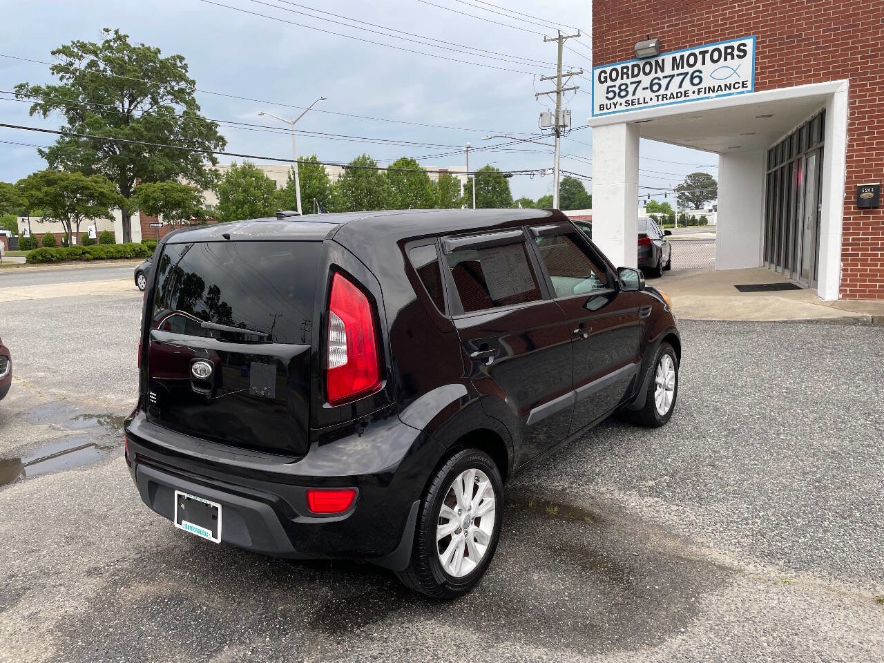 Used 2012 Kia Soul + FWD image 6