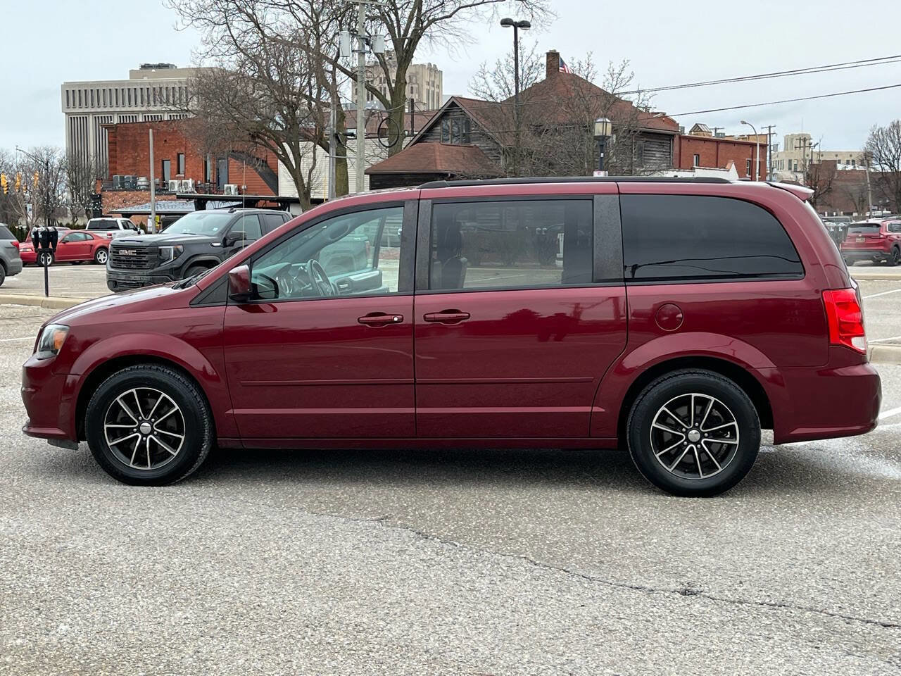 Used 2017 Dodge Grand Caravan GT image 5