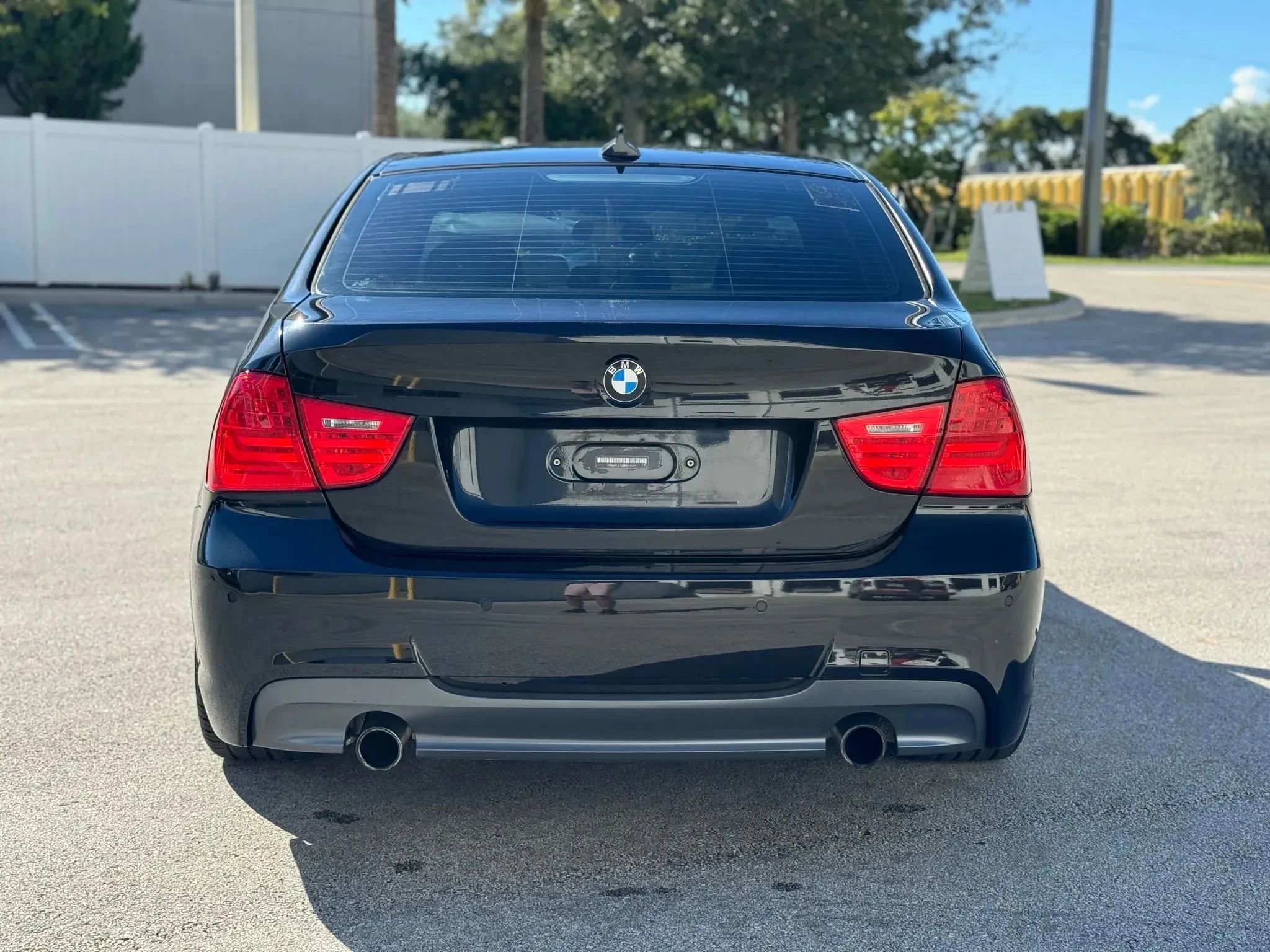 Used 2011 BMW 335i xDrive Sedan image 10