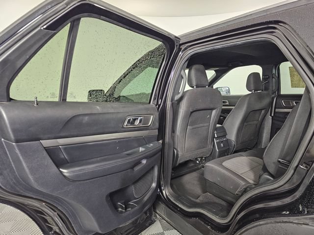 Used 2019 Ford Explorer XLT w/ Equipment Group 201A AWD/4WD image 19