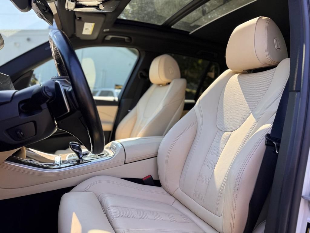 Used 2022 BMW X5 xDrive40i w/ Premium Package AWD/4WD image 19