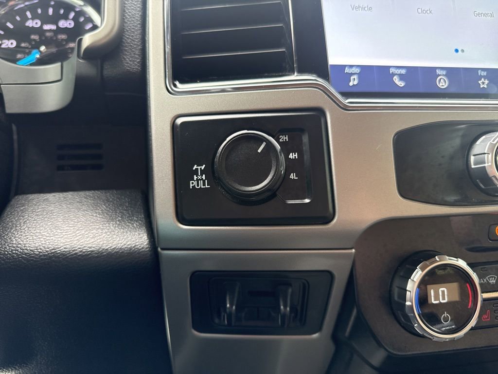 Used 2022 Ford F350 Lariat w/ Chrome Package image 33