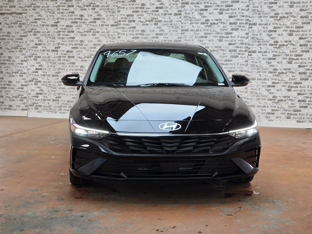 New 2026 Hyundai Elantra Limited image 2