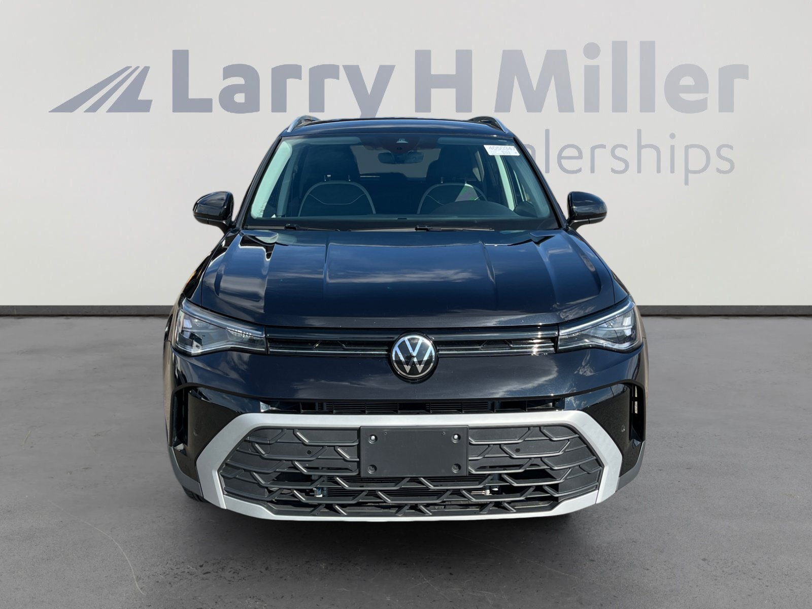Used 2025 Volkswagen Taos SE AWD/4WD image 8