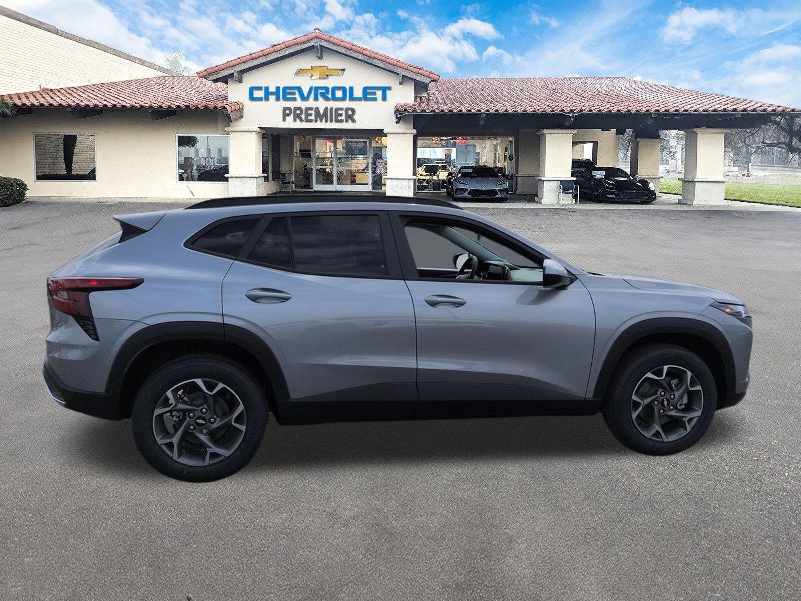 New 2026 Chevrolet Trax LT w/ Driver Confidence Package FWD image 9