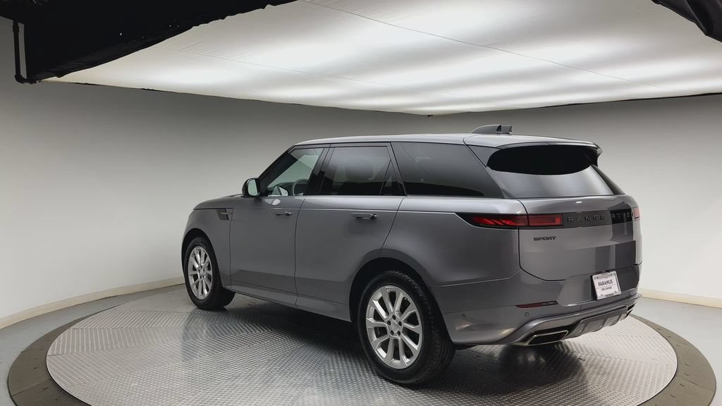 Used 2024 Land Rover Range Rover Sport Dynamic SE AWD/4WD image 4
