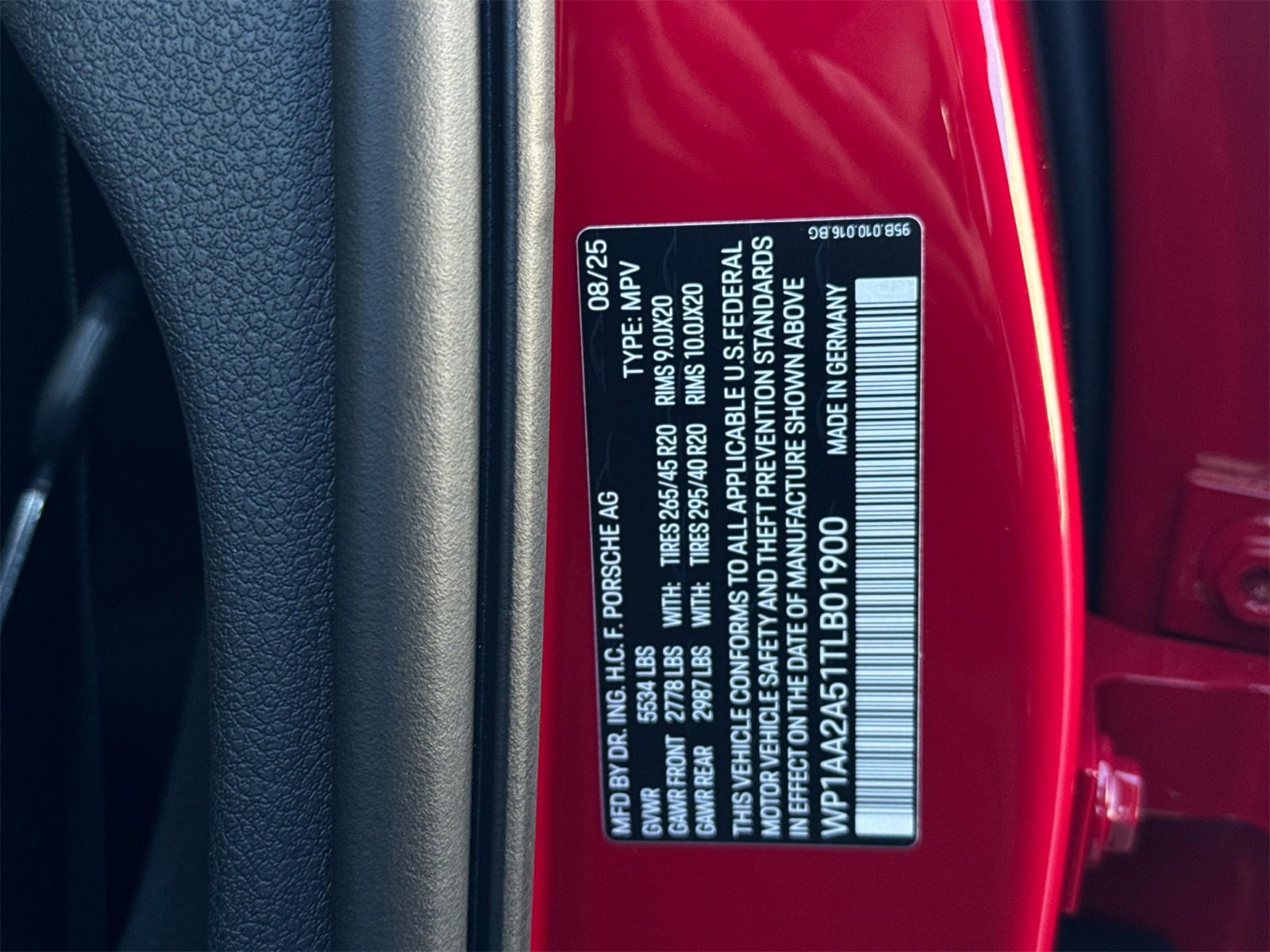 New 2026 Porsche Macan image 31