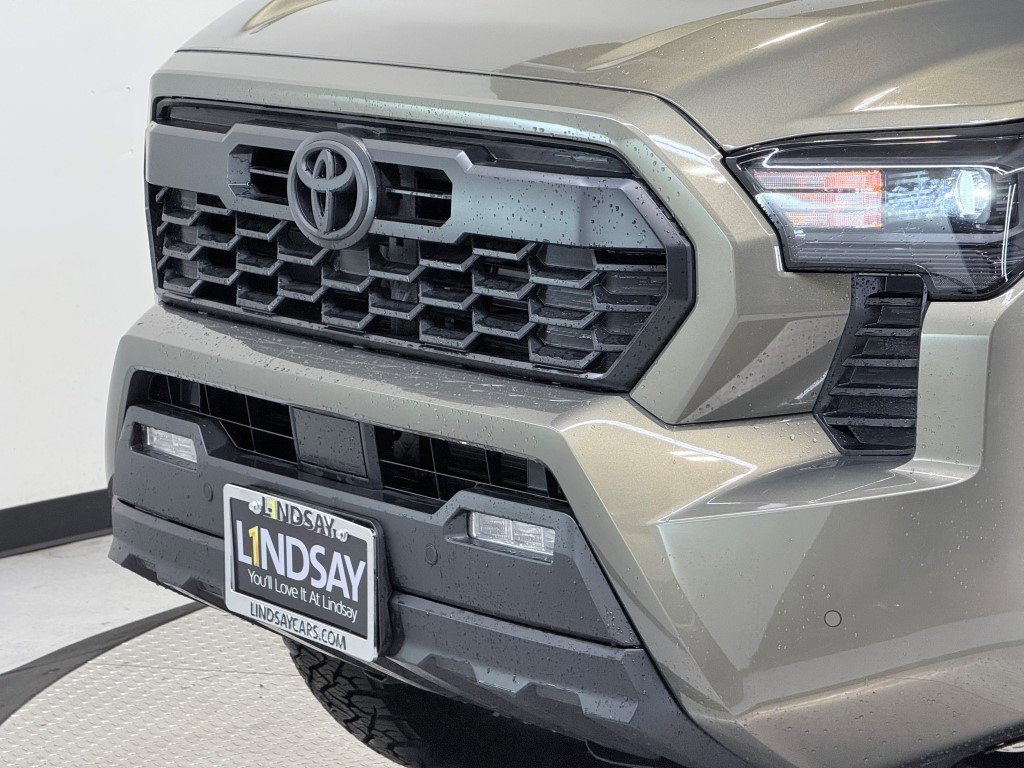 Used 2024 Toyota Tacoma TRD Sport image 5