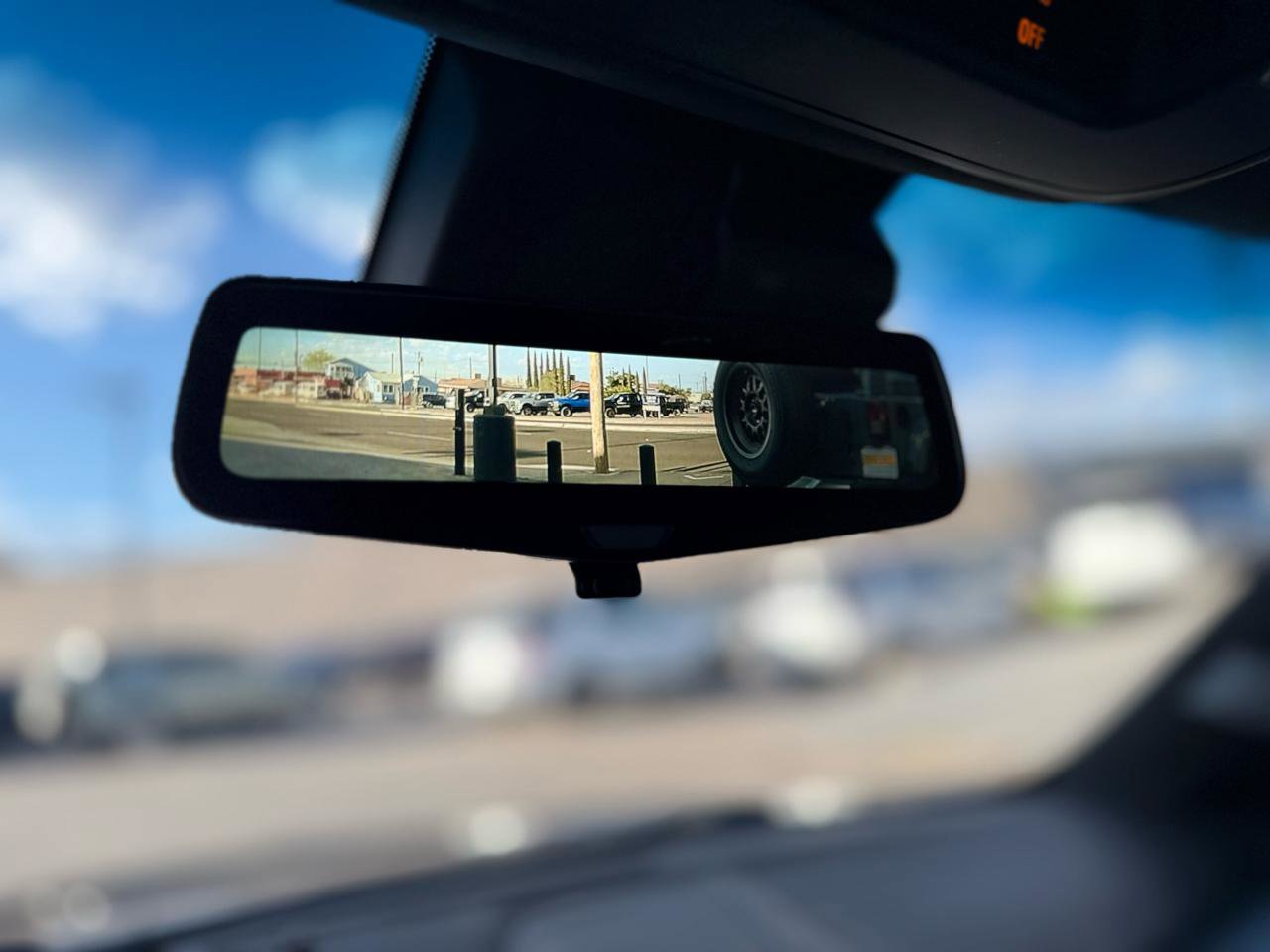 Used 2017 Cadillac Escalade Platinum RWD image 23