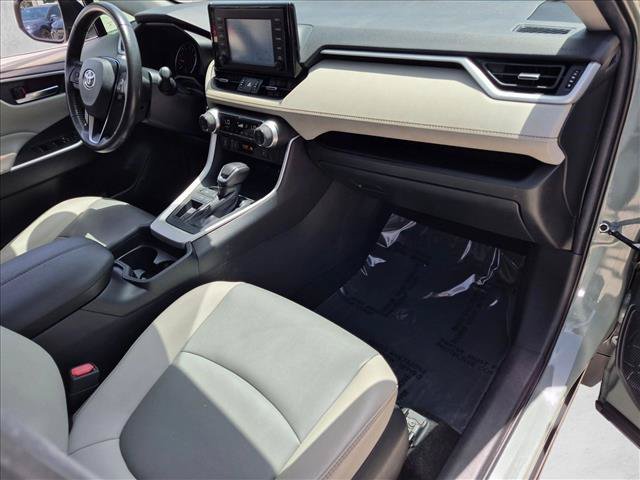 Used 2019 Toyota RAV4 XLE Premium w/ Cold Weather Package FWD image 21