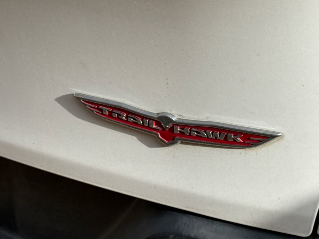 Used 2014 Jeep Cherokee Trailhawk w/ Technology Group image 9