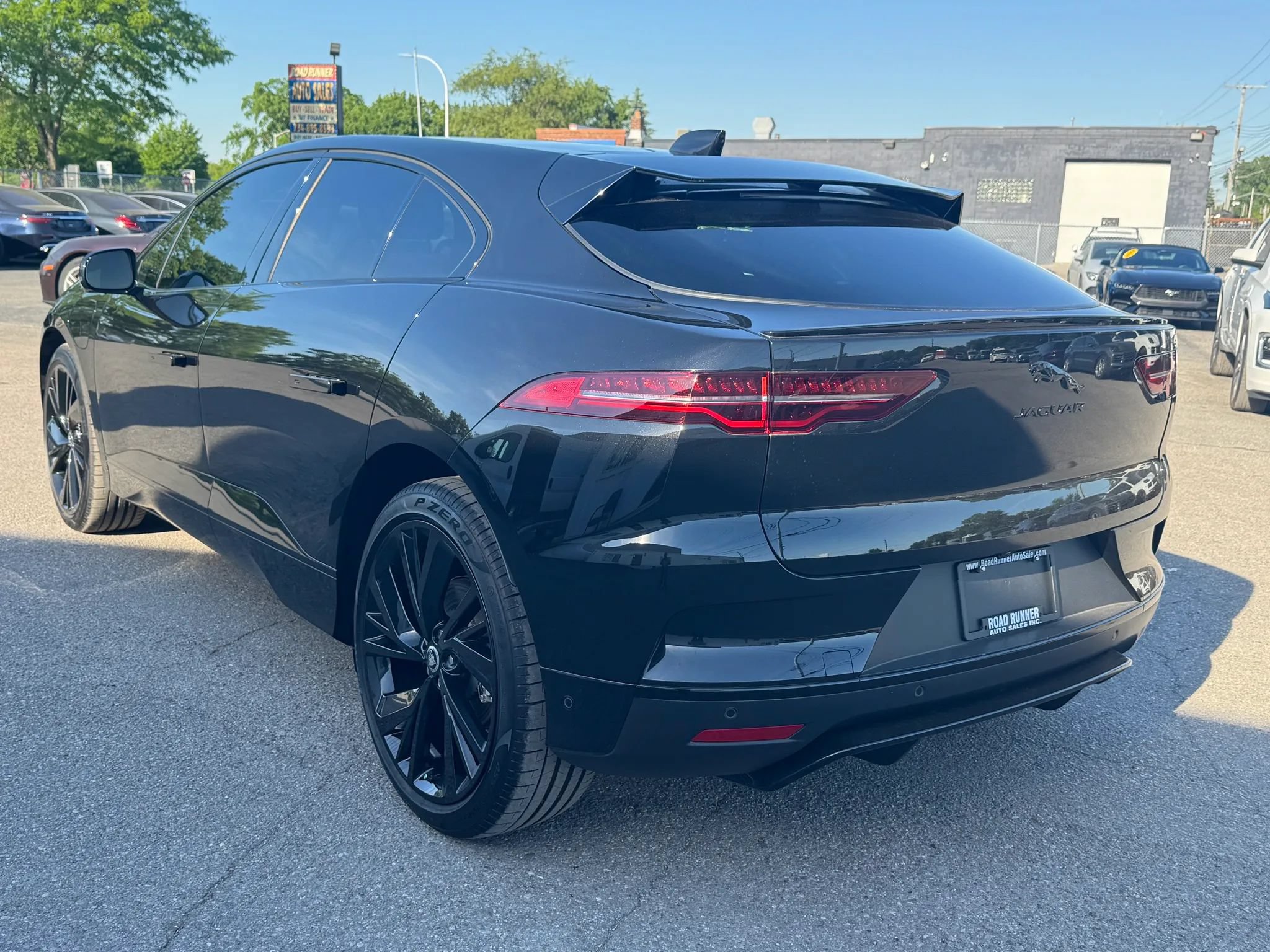 Used 2024 Jaguar I-PACE R-Dynamic HSE AWD/4WD image 4