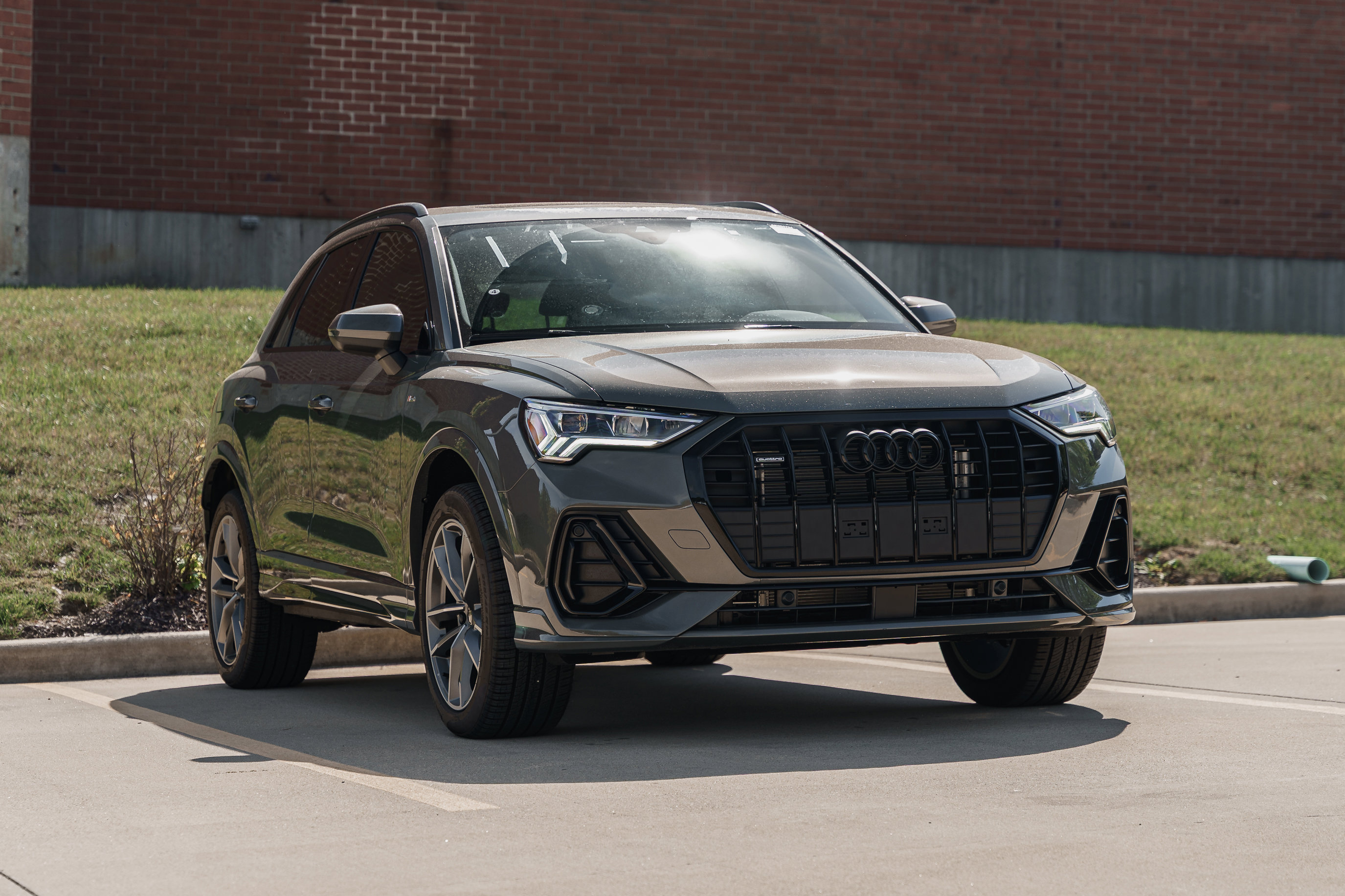 New 2025 Audi Q3 2.0T Premium