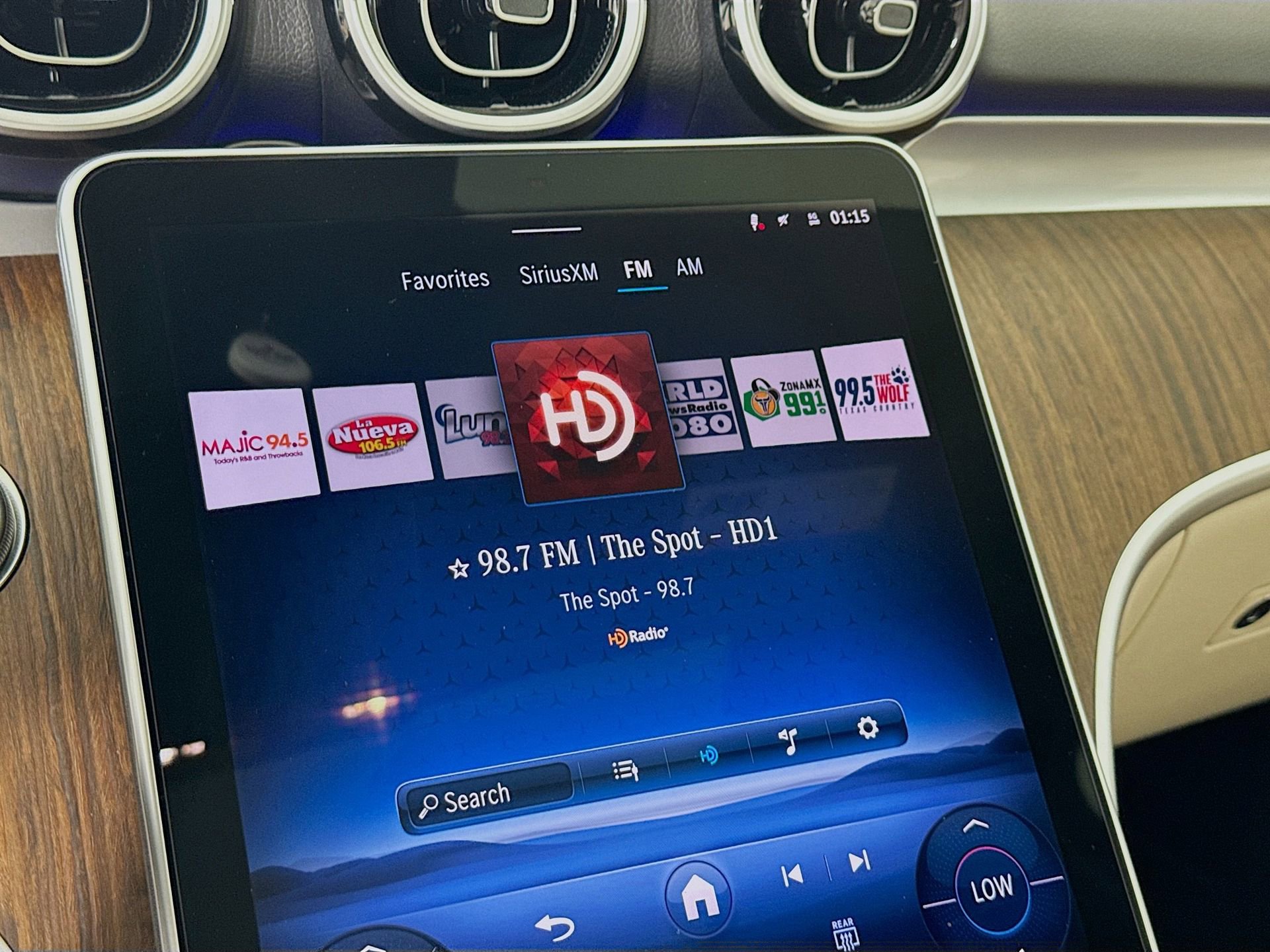 Used 2025 Mercedes-Benz C 300 Sedan image 15