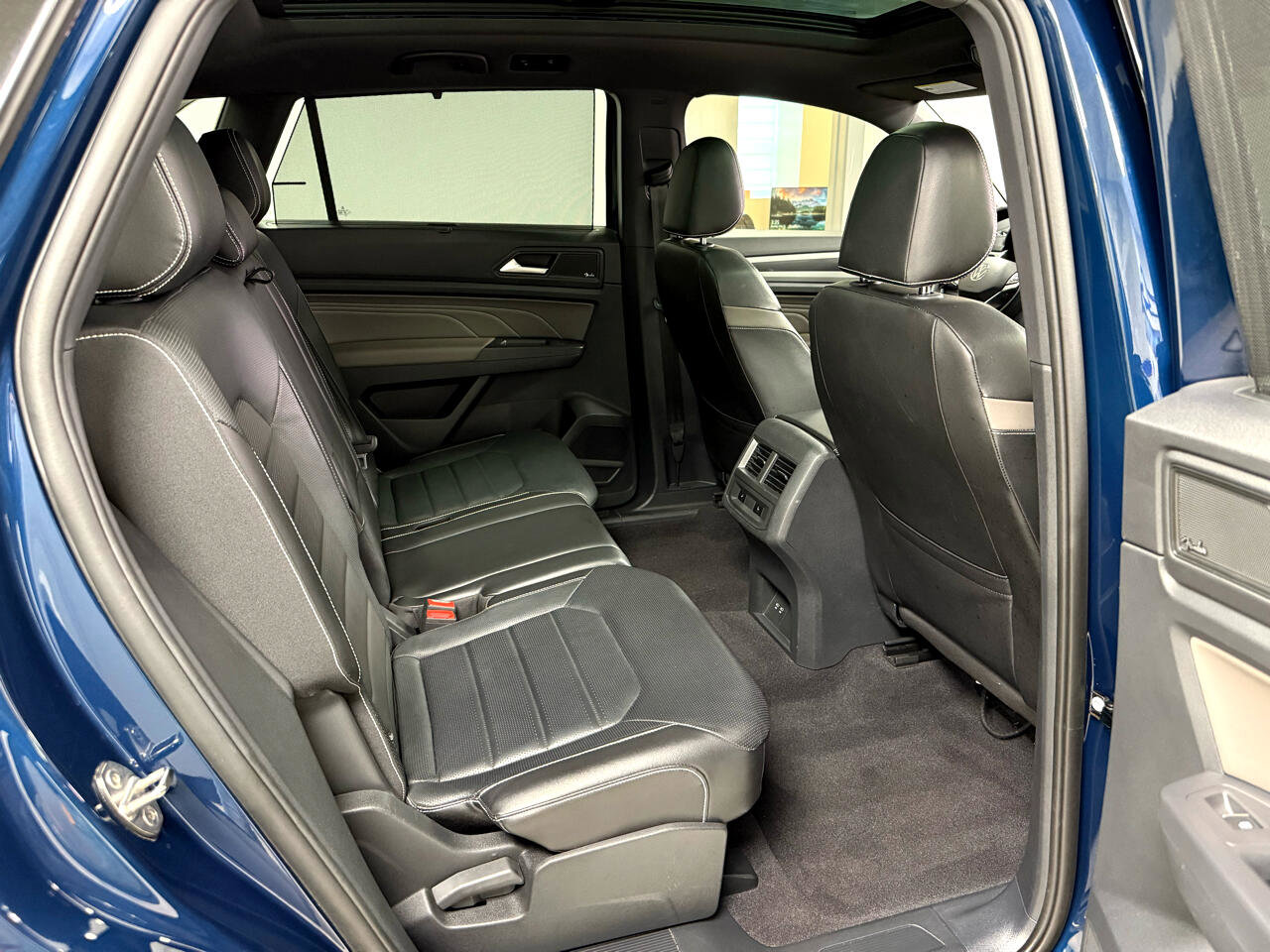 Used 2021 Volkswagen Atlas Cross Sport SEL Premium image 30