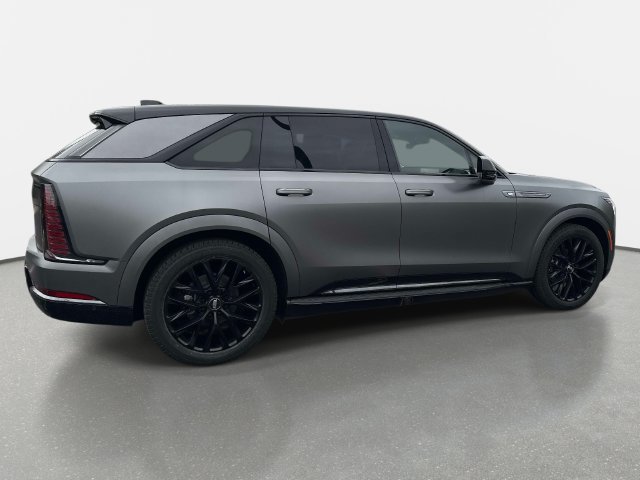 New 2026 Cadillac Escalade IQ Sport 2 w/ LPO, ONYX Package AWD/4WD image 8