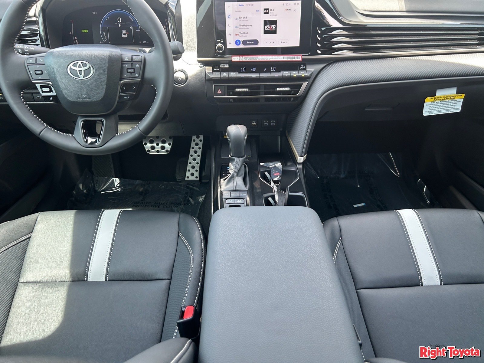New 2026 Toyota Camry SE w/ Convenience Package FWD image 16